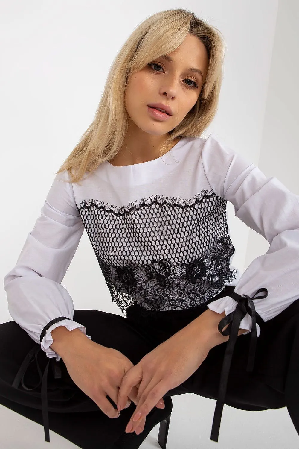 Chic Cotton Blouse with Exquisite Lace Details