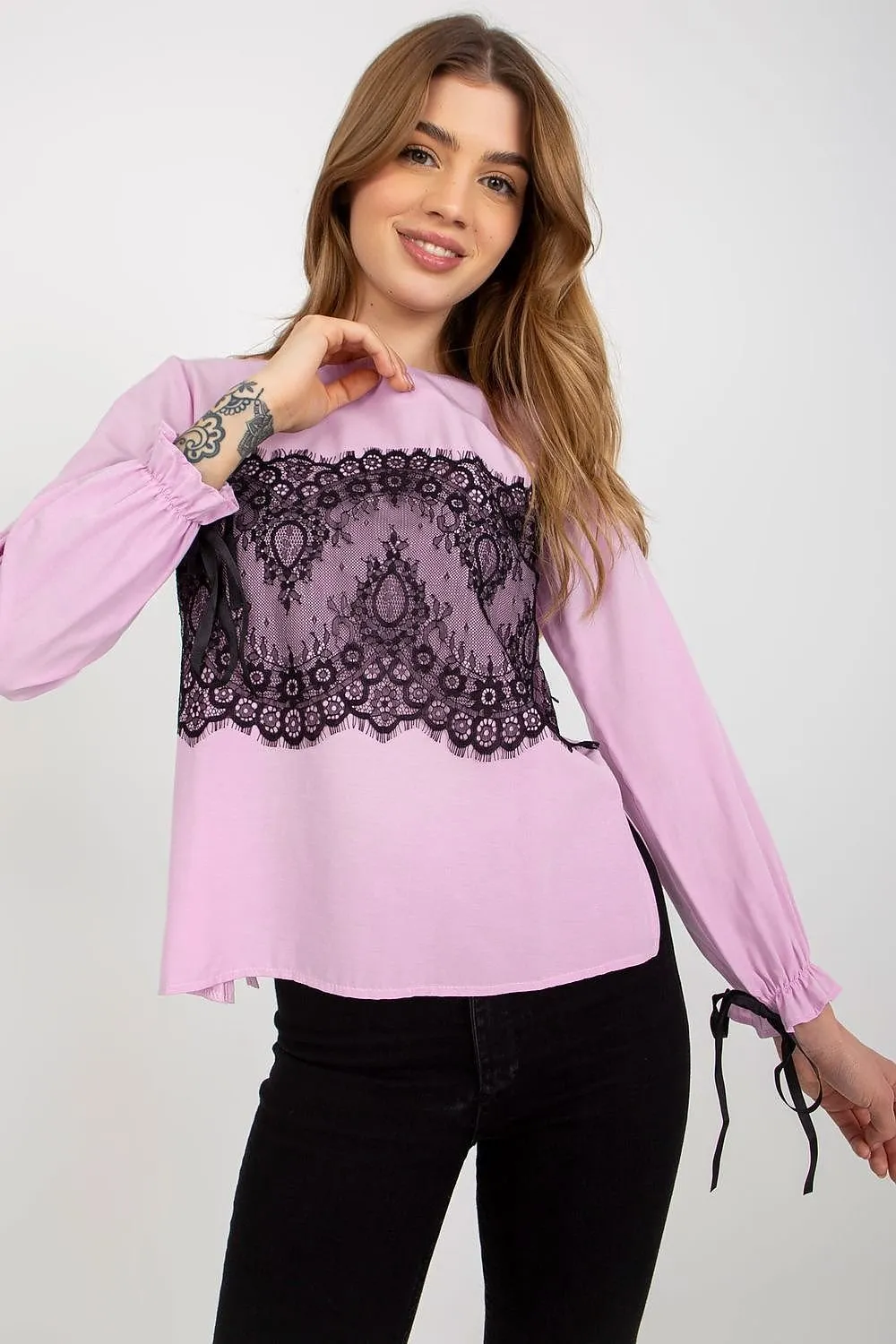 Chic Cotton Blouse with Exquisite Lace Details