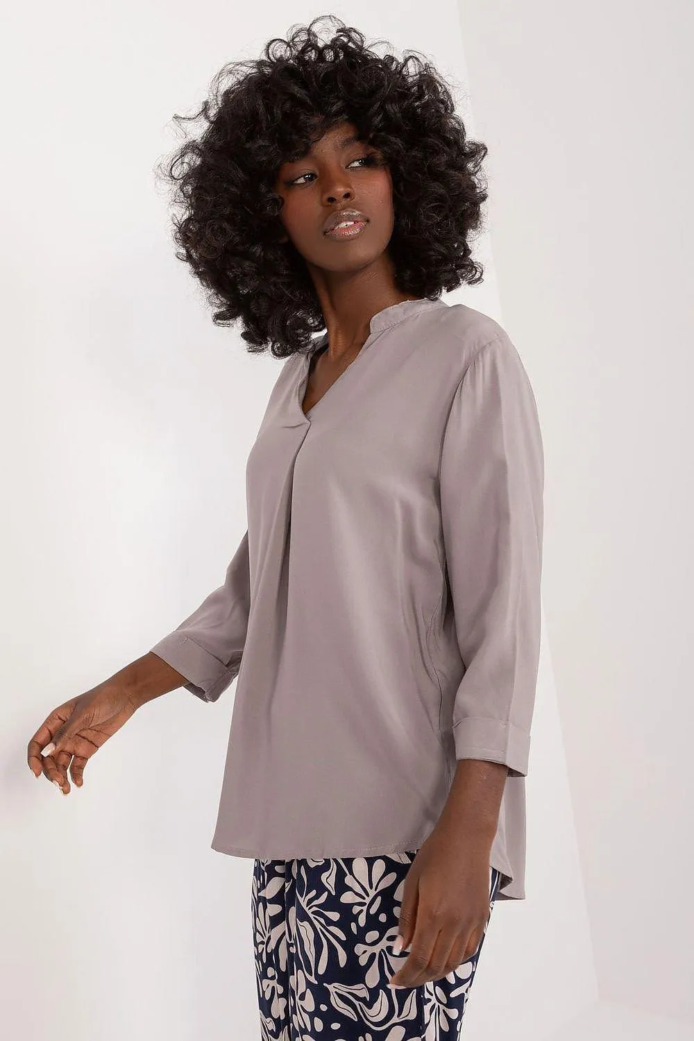 Chic V-Neck Viscose Blouse for Effortless Elegance